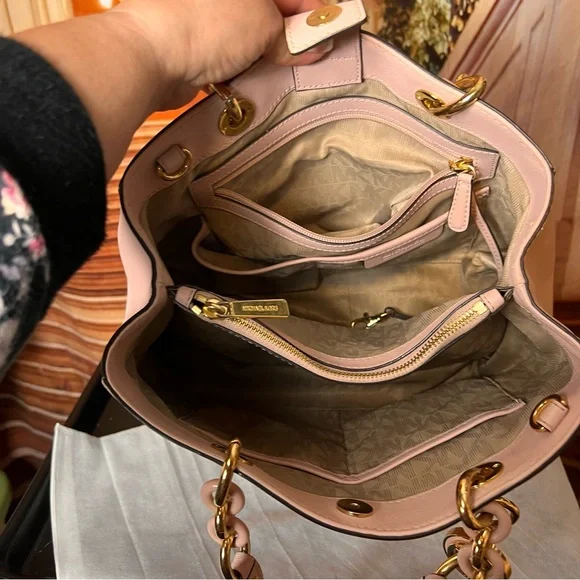 Michael Kors Cynthia Saffiano Leather Satchel, pastel Pink - Picture 7 of 16